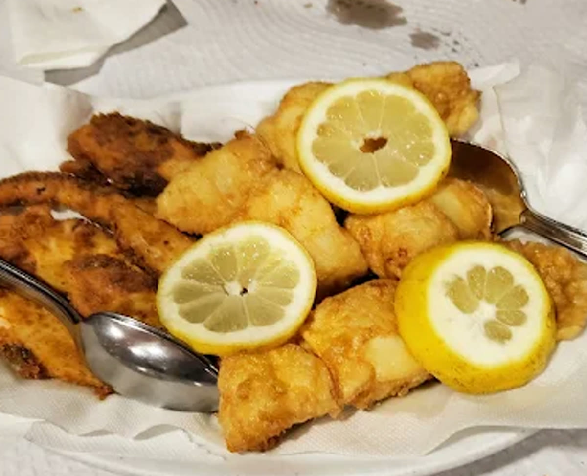 Peixe frito e panado